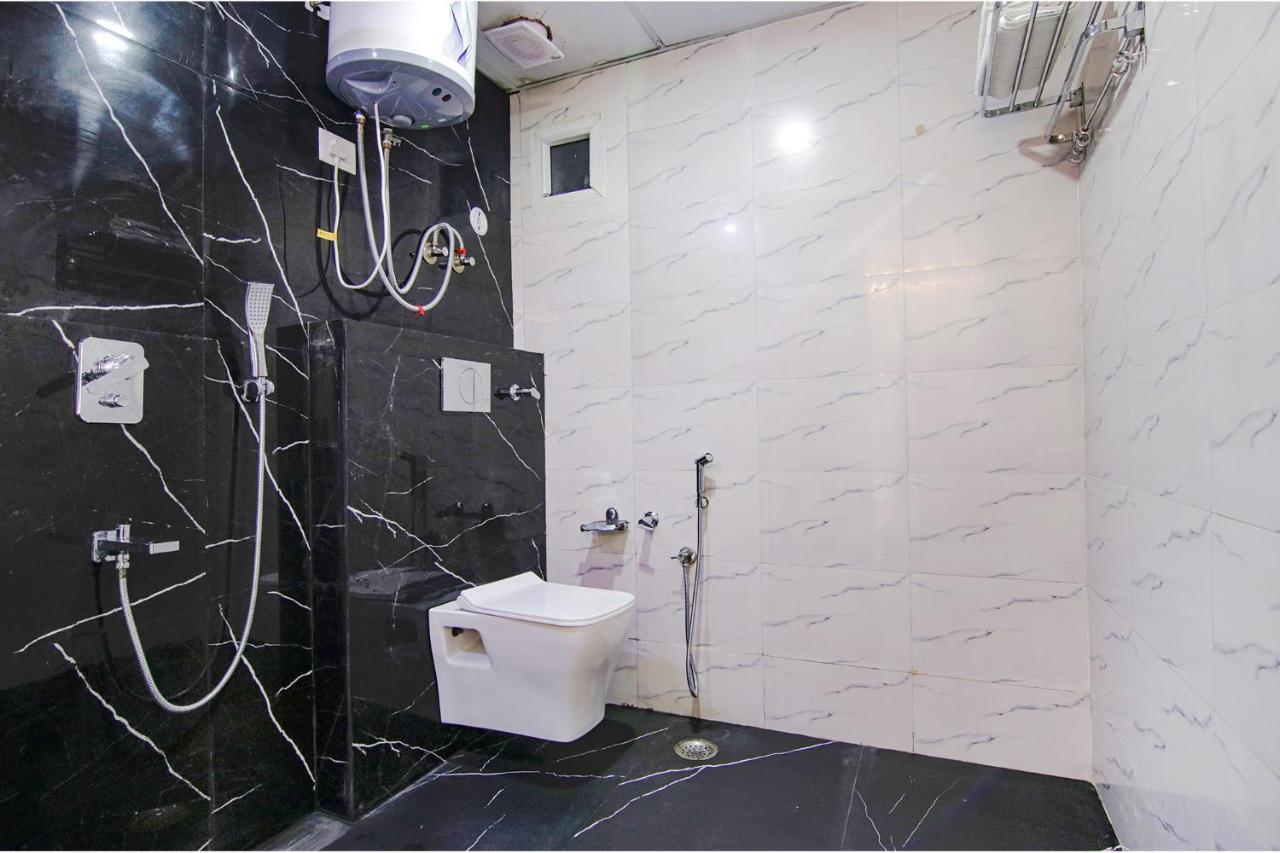 Fabhotel Satyam International Noida Buitenkant foto